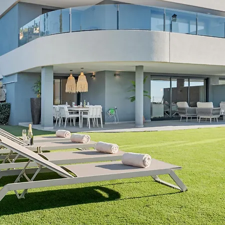 Luxury 3br With Private Terrace Διαμέρισμα Εστεπόνα